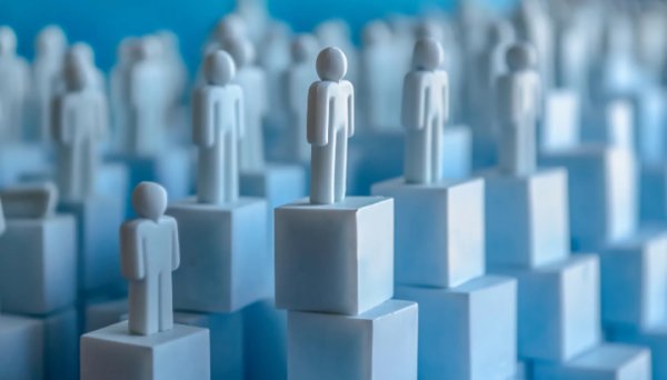 正规配资论坛 关键职位更迭、团队“迁徙”不断，券商研究所开年迎高频人事调整